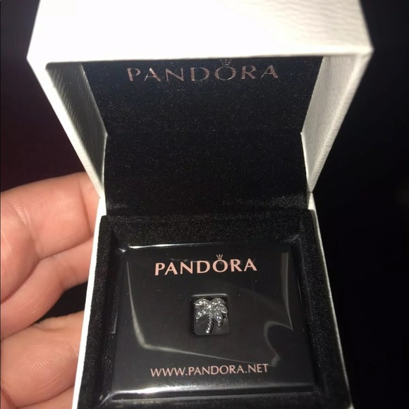 NIB - Pandora - SET OF 3!- Charms 🎁🎄🎁 - Picture 5 of 6